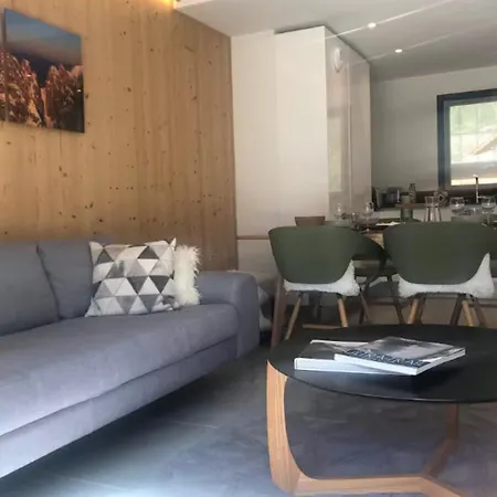 Beautiful In 5 Stars With Pool Daire