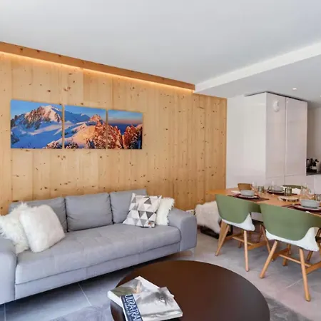 Beautiful In 5 Stars With Pool Daire Chamonix