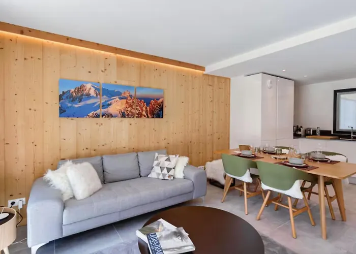 Beautiful In 5 Stars With Pool Daire Chamonix
